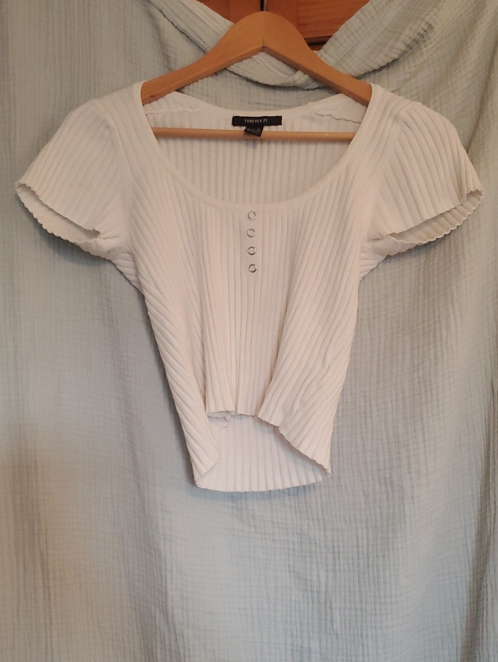 Forever 21 White Ribbed Scoop Neck Button-Accent Crop Top